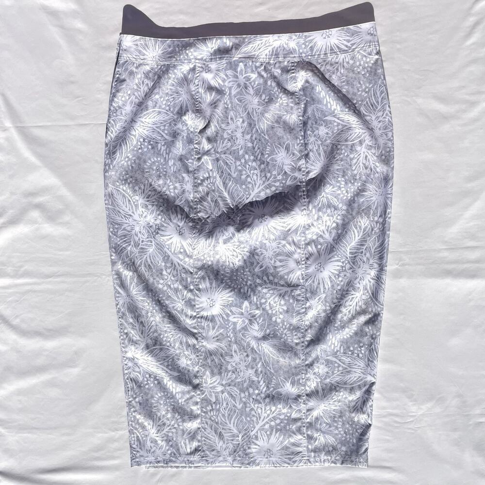 RipSkirt Hawaii Length 3 Wrap Skirt Womens XXL Gray Floral - Picture 6 of 6